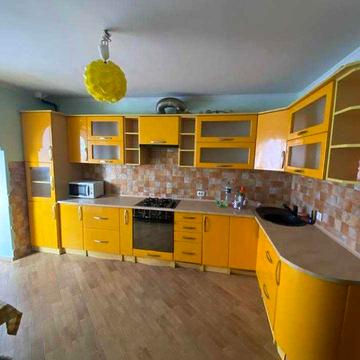 Оренда 2 кім квартири на вулиці Над Яром