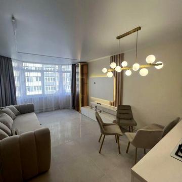 Продається чудова і простора 2 кімнатна квартира з кунею-студією ЖК Північний