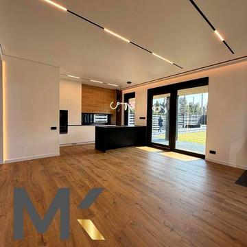 Будинок з ремонтом , каміном , 130м2 ділянка 6 соток