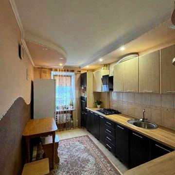 Продаж 3-кімнатної квартири на Біберовича у Рясне-1