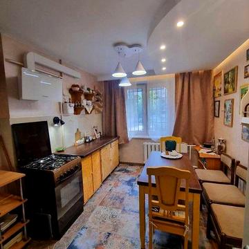 Довгострокова оренда 1к Квартира Сонячна Набережна (Малиновського Маршала) вулиця