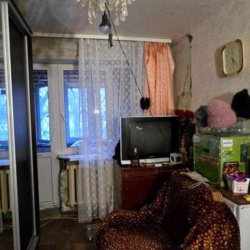 Продается 2к гостинка на Одесской с балконом