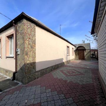 Продам доглянутий будинок