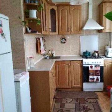 Продам хорошую 3к квартиру  с ремонтом возле метро Спортивная