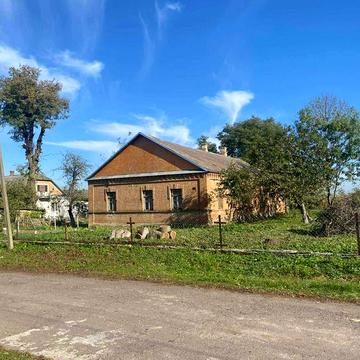 Красивий старовинний маєток в с.Мирогоща