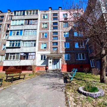 Продам 1 кімнатну квартиру в спальному районі ( пр.Лукяненко )