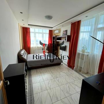 Миколи Бажана просп., 8-Б