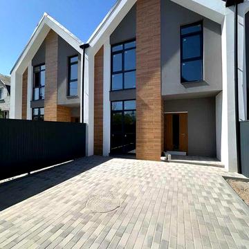 Таунхаус в Центрі Міста поруч з Набережною. Топ Локація. Без %