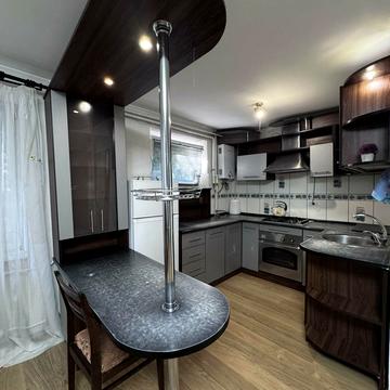 Миколая Коперника вул., 11-Б