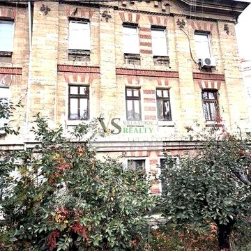 Продаж під Капітальний ремонт 3-кімнатної квартири у м. Одеса