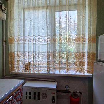 Квартира затишна, домашня і трішки бабусина! Жити можна одразу! Центр