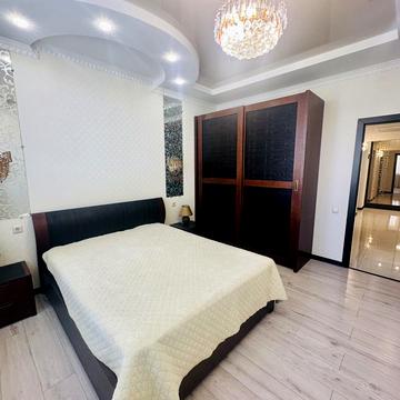 3-кімнатна квартира в ЖК Альтаїр, Київський район