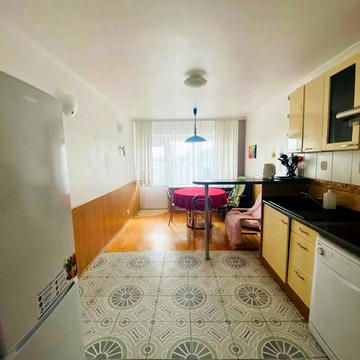 Святошинська пл., 1