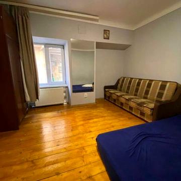 Продаж 2-кім. квартири в центрі Львова вул. Куліша