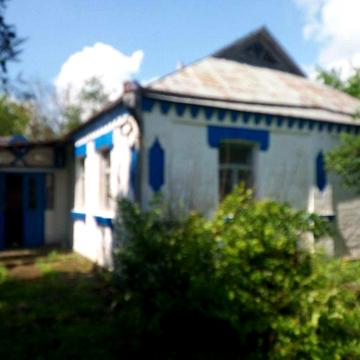 продається хата та 27 соток землі в с. Майданівка