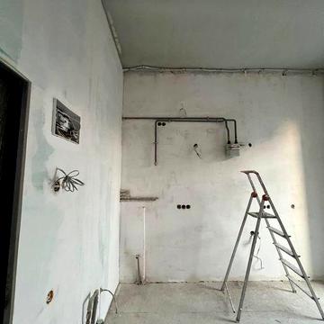 Продам від власника однокімнатну квартиру по вул. Героїв Крут