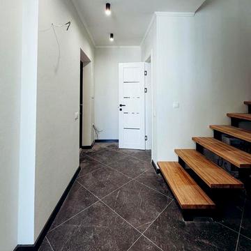 2-кімнатна квартира 2 рівні з ремонтом і теросою.Лісова часнита Ірпінь