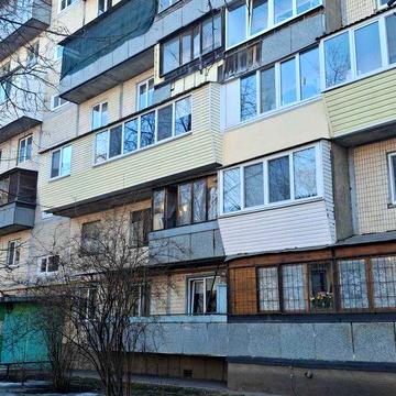 Продам 3 кімнатну квартиру, Лісовий поспект 25 А