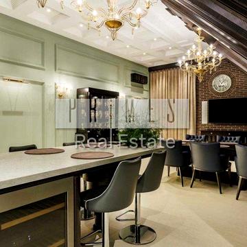 Продаж ексклюзивної 3-рівневої квартири в центрі Києва | вул. Мазепи