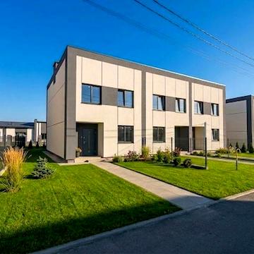 Котедж  з газом та міською каналізацією на Льонокомбінаті