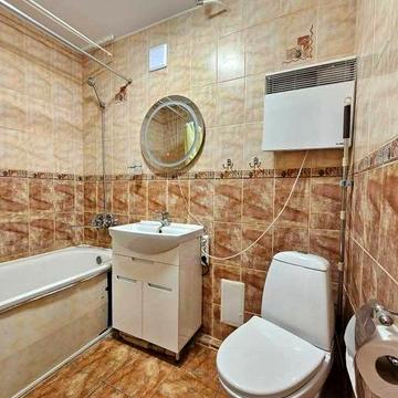 Продам 2-кім квартиру на 2-му поверсі, район 11-12 школи