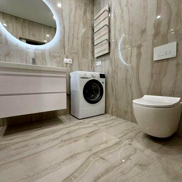 Продам 1км на Щасливому з великою площею