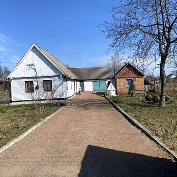 Продам будинок  по вулиці Івана Франка