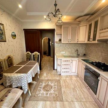 Здам трикімнатну квартиру по Василя Стуса