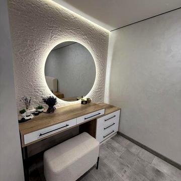 Здається двокімнатна квартира (+є гардеробна)