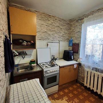 Продам 2-кімнатну Василенка, Гавела, метро Берестейська