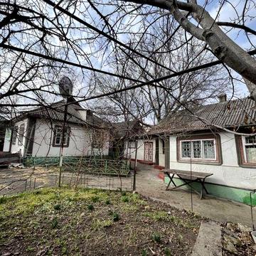 Продається будинок в центрі м. Ямпіль Вінницької обл.