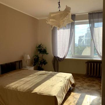 Лесі Українки бульв., 21-Б