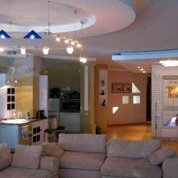 Якира10. 555м2.Двухуровневая квартира.Без комисии.