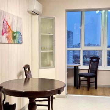 Моторний пров., 11  Науки продам квартира   Голосієво 110000$