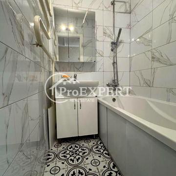 2-х кімн. вул. Андрія Малишка 13а, метро Дарниця, Жмаченко