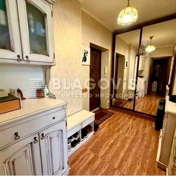 Продаж квартири в ЖК Кришталеві Джерела  1-к 42.4м2 вул.Метрологічна ЖК Кришталеві джерела