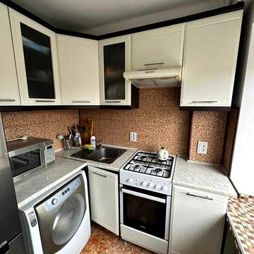 Здам 2-х кімнатну квартиру  Виставковий центр Голосіївський пр-кт126.