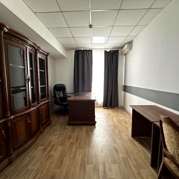 Павлівський майдан пл. (Рози Люксембург майдан), 5