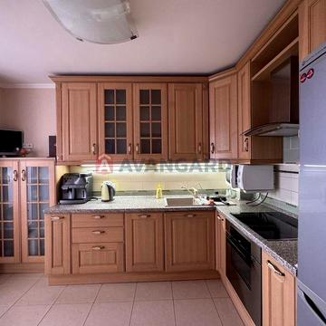 Продам 4-х комнатную квартиру в Центре