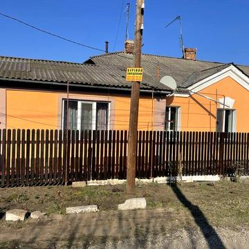 Квартира в будинку на землі, житловою площею 166м2,