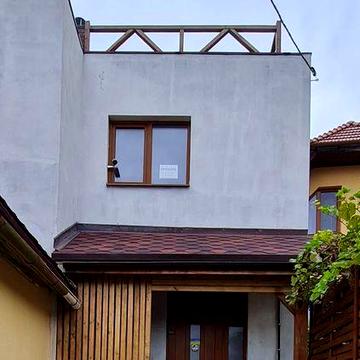 продам будинок неподалік від центру міста