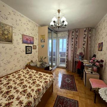 Продам 2-ком «сотовую» Семена Палия