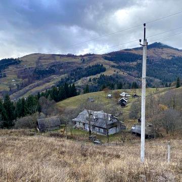 Продається будинок в Карпатах Верховинський район Буковецький перевал