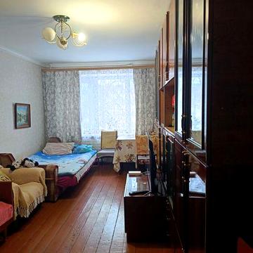 Продам двухкомнатную квартиру ( часть от недвижимости)проспект Свободы