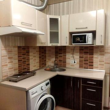 Сдам еврогостинка,м.Дворец Спорта,Коммунальный рынок,Байрона