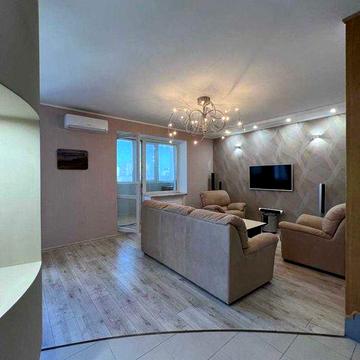 Просторная 2-уровневая квартира для семьи на Педагогической, 3 комнаты