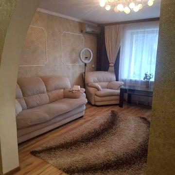 Продається 3-х кімнатна квартира на Попова