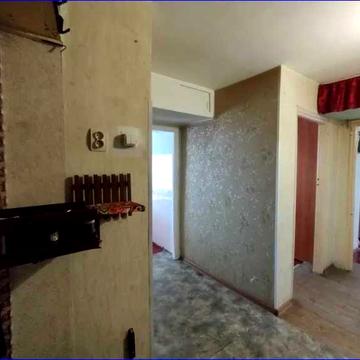 Здається 2 кімнатна квартира біля 10 школи