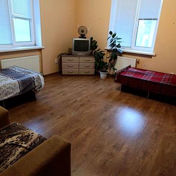 Здається кімната в двухповерховому будинку є всі зручності