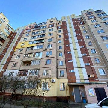 Вигідна ціна! Кімната з балконом у 3-кімнатній квартирі